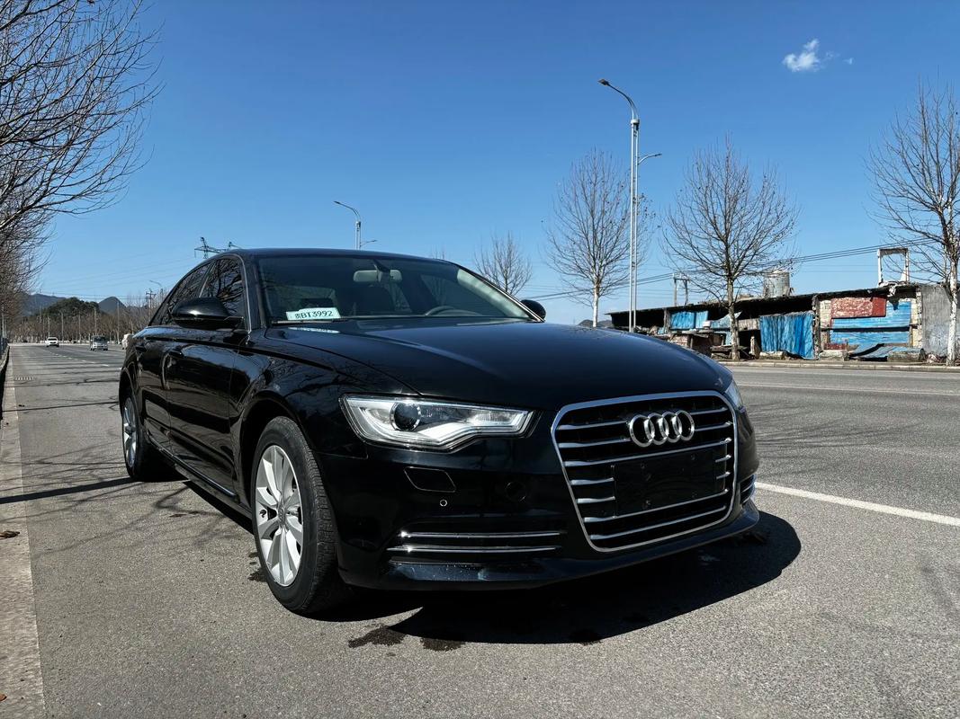 奥迪a6真实照片(帮我搜一下奥迪a6的照片)