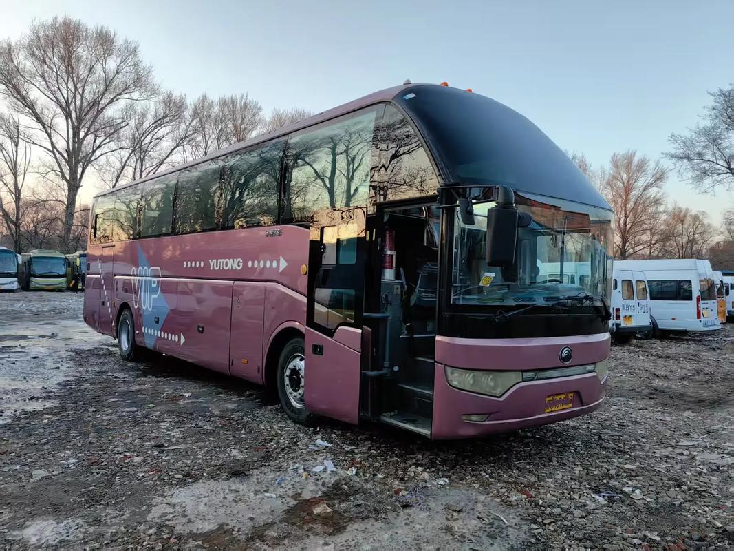 宇通客车二手55座大巴／58二手宇通客车