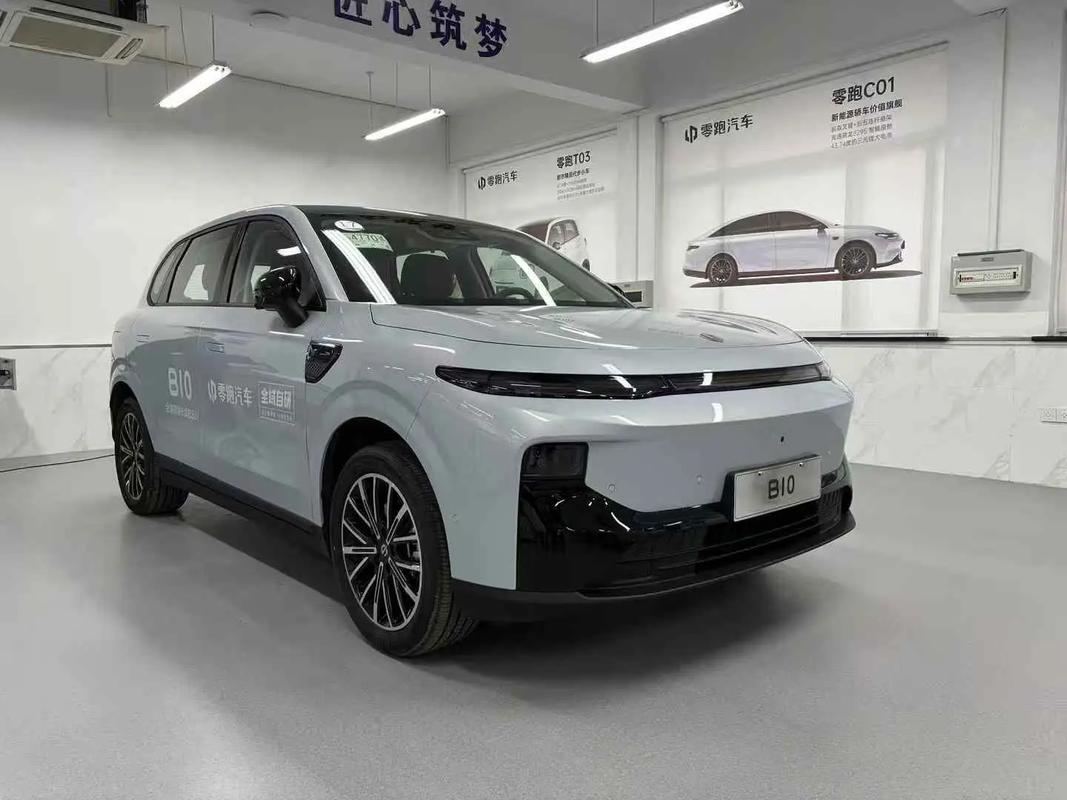 【零跑汽车背后母公司,零跑汽车是谁代工的】